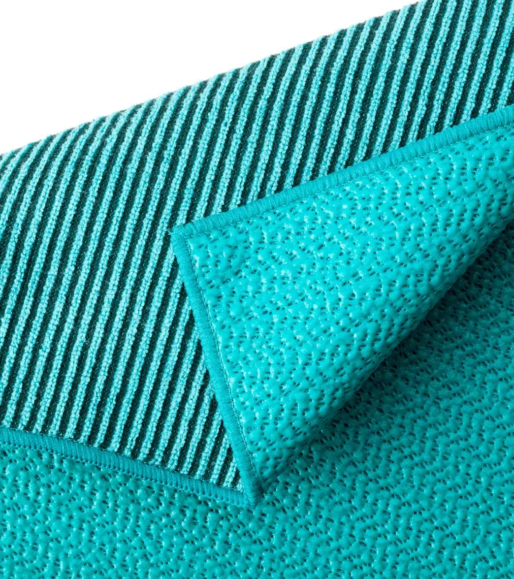 Gaiam Grippy Yoga Mat Towel Teal - Image 3
